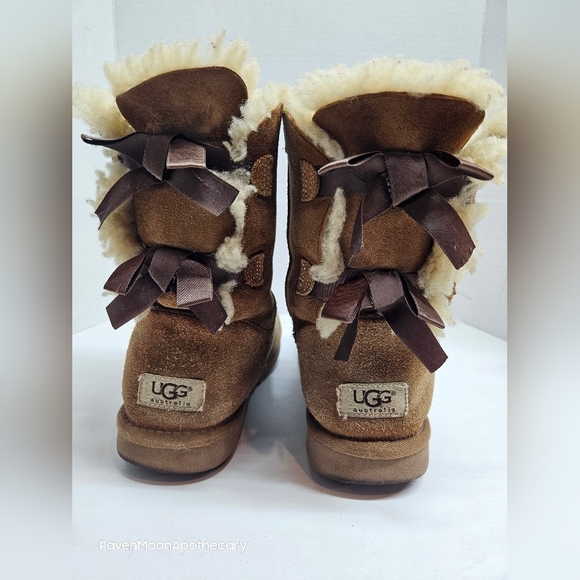 Australia UGG Boots - Picture 3 of 9